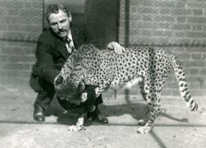 Kaleci Charles Dixon, Ekim 1922