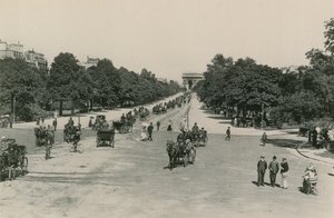 LAvenue du Bois-de-Boulogne, Bois de Boulogne Bulvarı (fotogravür) by French Photographer