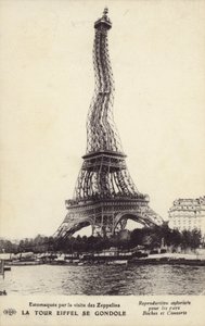 Eyfel Kulesi kıvrılıyor by French Photographer