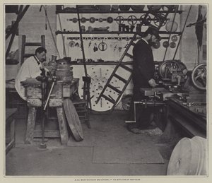 Fransa, Sevres porselen fabrikasında montaj atölyesi (s/b fotoğraf) by French Photographer