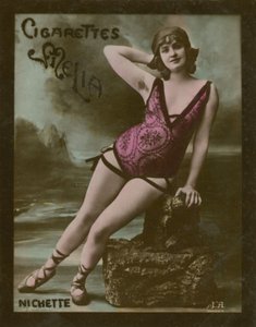 Nichette, kumsalda iç çamaşırlı kız by French Photographer