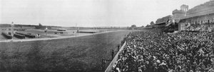 Paris - Longchamp'ta La Revue du 14 Juillet (s/b fotoğraf) by French Photographer