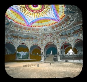 Paris Sergisi: Salle des Fetes, 1900 (fener kaydırağı) by French Photographer