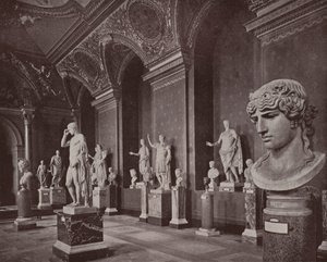 Paris: Augustus Galerisi, Louvre Müzesi (s/b fotoğraf) by French Photographer