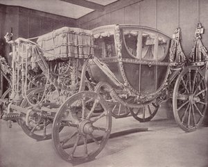 Paris: Kraliyet Arabası, Musee Cluny (s/b fotoğraf) by French Photographer