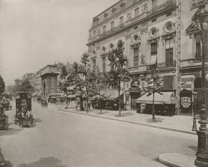 Paris: Rönesans Tiyatrosu ve Porte St Martin (s/b fotoğraf) by French Photographer