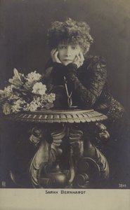 Sarah Bernhardt, Fransız aktris by French Photographer