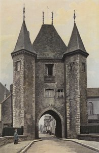 Villeneuve-sur-Yonne, Porte de Joigny by French Photographer
