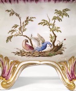Vincennes İki Saplı Dairesel Tencere, Kapak ve Stand, 1750 civarı (porselen) by French School
