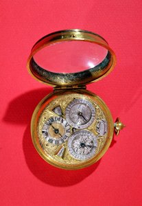 Takvim saati, c.1690 (altın yaldızlı pirinç)