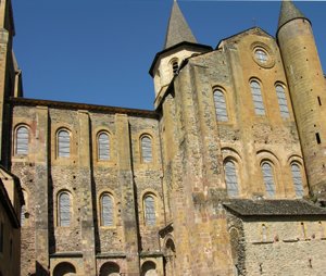 Aziz Foy Kilisesi, 1050 dolaylarında Abbot Odolric tarafından başlatıldı by French School