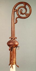 Crozier of Chancellor Guerin, 1213-27 yılları arasında Senlis Piskoposu (yaldızlı metal) by French School