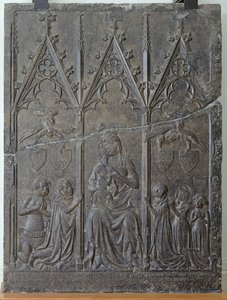 Sacquespee ailesinin Arras'taki St. Nicaise mezarlığındaki mezar steli, 1376 (turna taşı) by French School