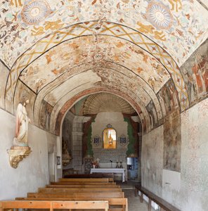Bölge kilisesi (Solers Our Lady of Kilisesi). İç mekan. Nef. Duvar resimleri. by French School