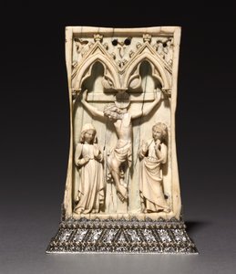 Plak: Çarmıha Gerilme, Fransızca veya İngilizce, c.1345-1365 (fildişi, gümüş bir sehpaya monte edilmiş (1919