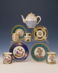 Çaydanlık, tabak ve fincan seçimi, c.1770 (porselen)