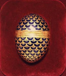Yumurta şeklinde Sevr şekerlemesi, 1762 (porselen)