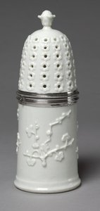 Sugar Caster, üretici Saint Cloud Porselen Fabrikası, c.1732-1738 by French School