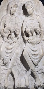 Aslan ve Koç burçları (mermer) by French School