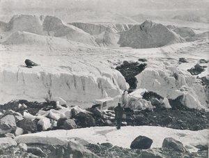 Priestley Buzulu Girişinde Yarıklı Buz, c1911, 1913 by G. Murray Levick