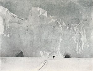 Victoria Ülkesinde Bir Buzulun Yüzü, c1911, 1913. by G. Murray Levick