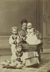 Çocuklarla Büyük Düşes Maria Fyodorovna, Nicholas Alexandrovich, George..., c. 1875. by Georg Emil Hansen