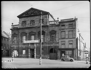 Derby Toplantı Salonları, Pazar Yeri, Derby, 1942. by George Bernard Mason