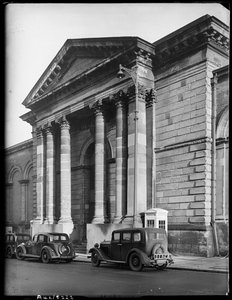 Market Hall, North Street, Wolverhampton, Bahar 1942. by George Bernard Mason