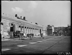 Market Hall, Worcester Caddesi, Bull Ring, Birmingham, 1941. by George Bernard Mason