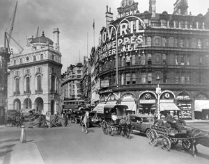 Piccadilly Circus, Westminster Şehri, Londra, 20. yüzyılın başlarında.