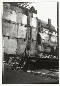 Amsterdam caddesinde yıkım by George Hendrik Breitner