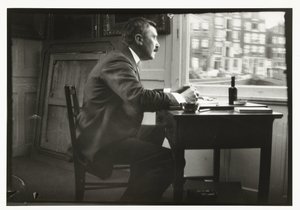 Willem Witsen'in teknesinin penceresinin önündeki portresi by George Hendrik Breitner