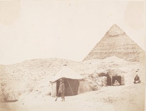 Fotoğrafçı, Khafre Chephren Piramidi Alanındaki Çadırının Önünde, 1851.