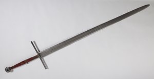 Rulman Kılıcı, kabzası 17. yüzyılın başlarında dekore edilmiştir (çelik, demir, pirinç, ahşap ve kadife) by German School