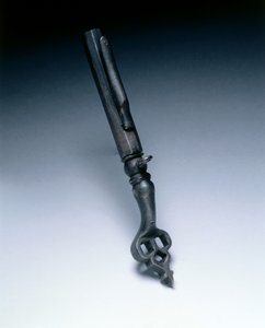Birleşik tekerlek kilit anahtarı ve barut ölçüsü, c.1625-50 (çelik) by German School
