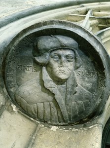 Martin Luther, 57 yaşında Luthers Rose, C16th (kabartma) ile by German School