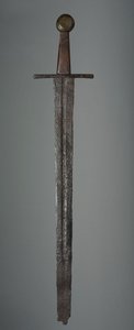 Kılıç, c.1350 (demir, ahşap sap ve pirinç kulplu değiştirmeler) by German School