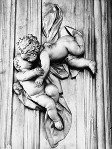 Putti öpüşme (alçı)
