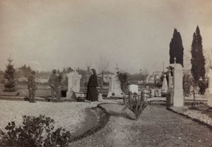 "II. Savaşın Resimleri" albümü: askerler ve Kızıl Haç, Gradisca mezarlığını ziyaret edecek (s/b fotoğraf) by Gigliucci Gigliucci