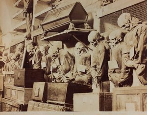 Palermo'daki Capuchin rahiplerinin Yeraltı Mezarlarının Detayı by Giuseppe Incorpora