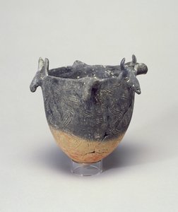 Lale Kase, Boğa Başlı, Kıbrıs, MÖ 2400-2200 (kil) by Greek School