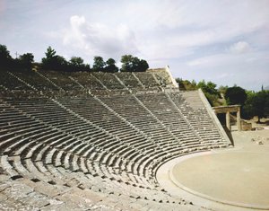 Tiyatronun görünümü, MÖ 360 dolayları by Greek School