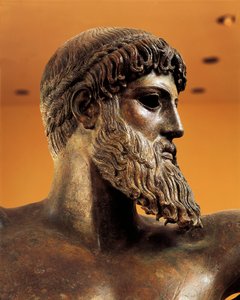 Cape Artemision'dan Poseidon'un bronz heykeli