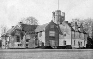 Bisham Abbey, Berkshire, kuzeydoğudan, 1924-1926. by HN King