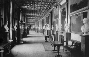 Büyük Koridor, Windsor Kalesi, Berkshire, 1924-1926