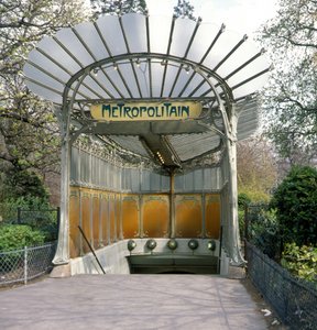 Porte Dauphine, metro durağı, Guimard mimarisi. by Hector Guimard