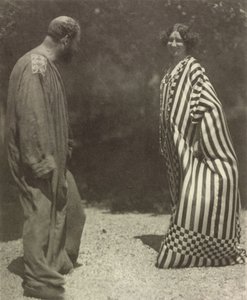Gustav Klimt ve Emilie Flöge, c. 1909. by Heinrich Böhler