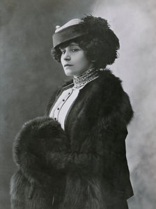 Colette, Sidonie-Gabrielle Colette'in takma adı (Saint-Sauveur-en-Puisaye)
