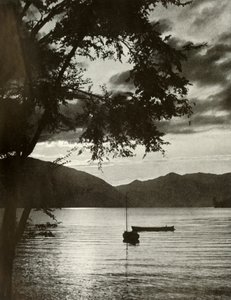 Chuzenji Gölü, 1910. by Herbert Ponting