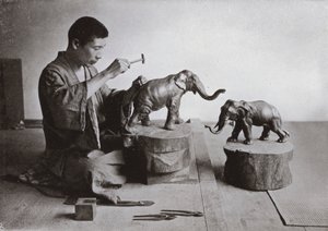 Bronz Heykeltıraş (s/b fotoğraf) by Herbert Ponting